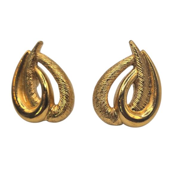 Napier Swirl Teardrop Earrings Post Pierced Gold Tone Textured Polished Signed - Picture 1 of 8